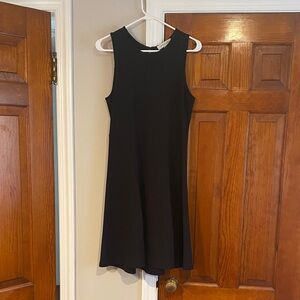 Amour Vert Classic Black A-line Dress
